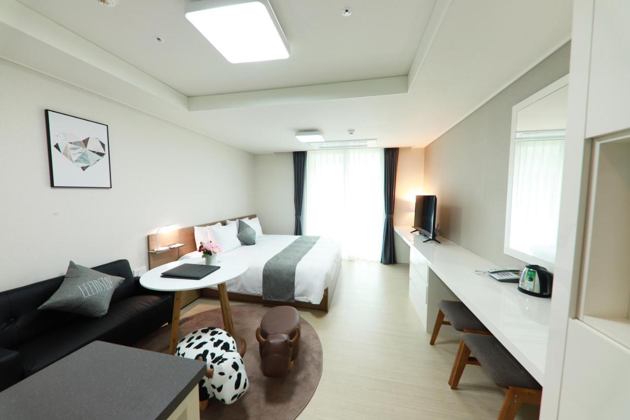 Geoje Leein Stay Hotel Экстерьер фото