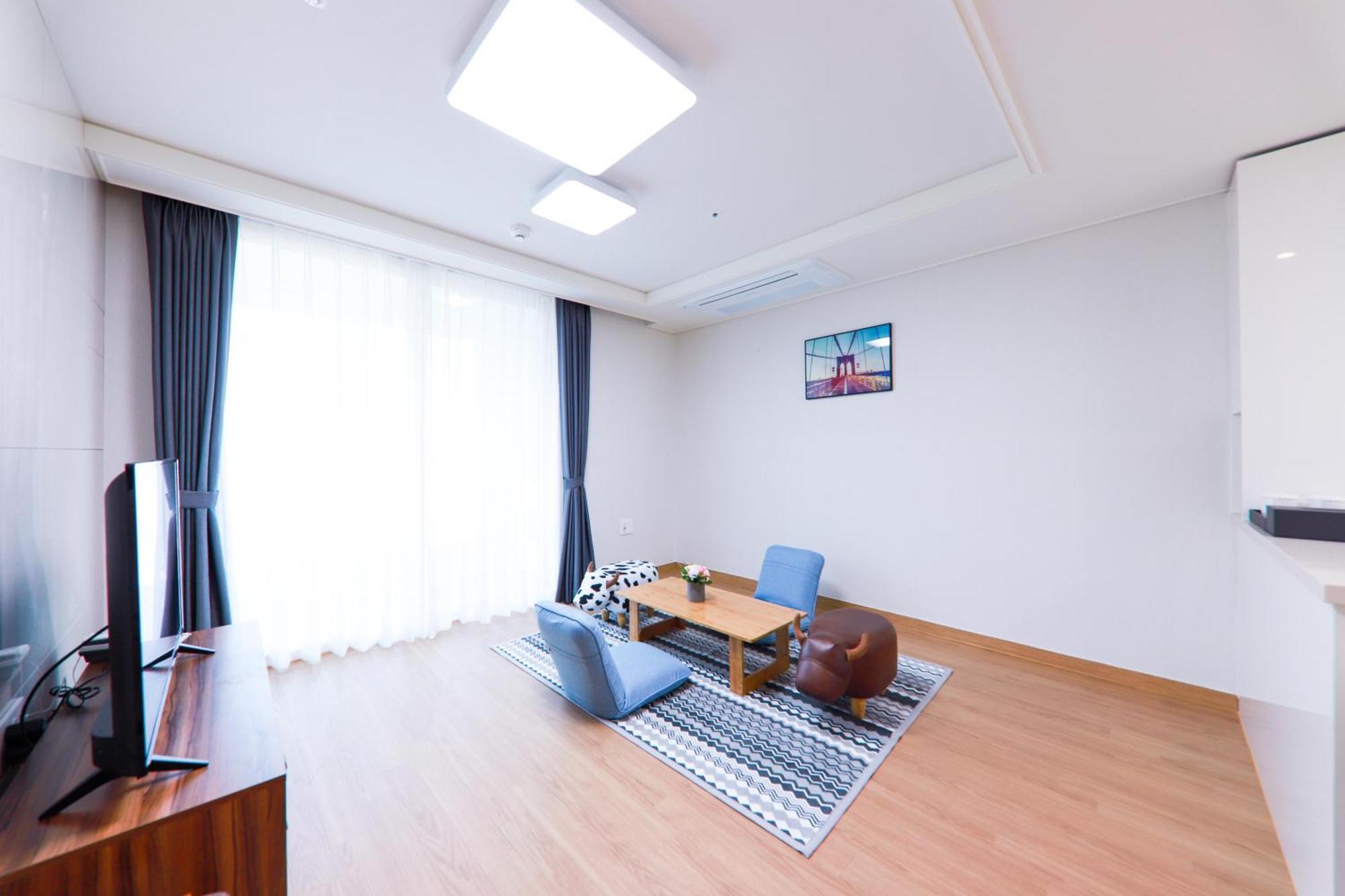 Geoje Leein Stay Hotel Экстерьер фото