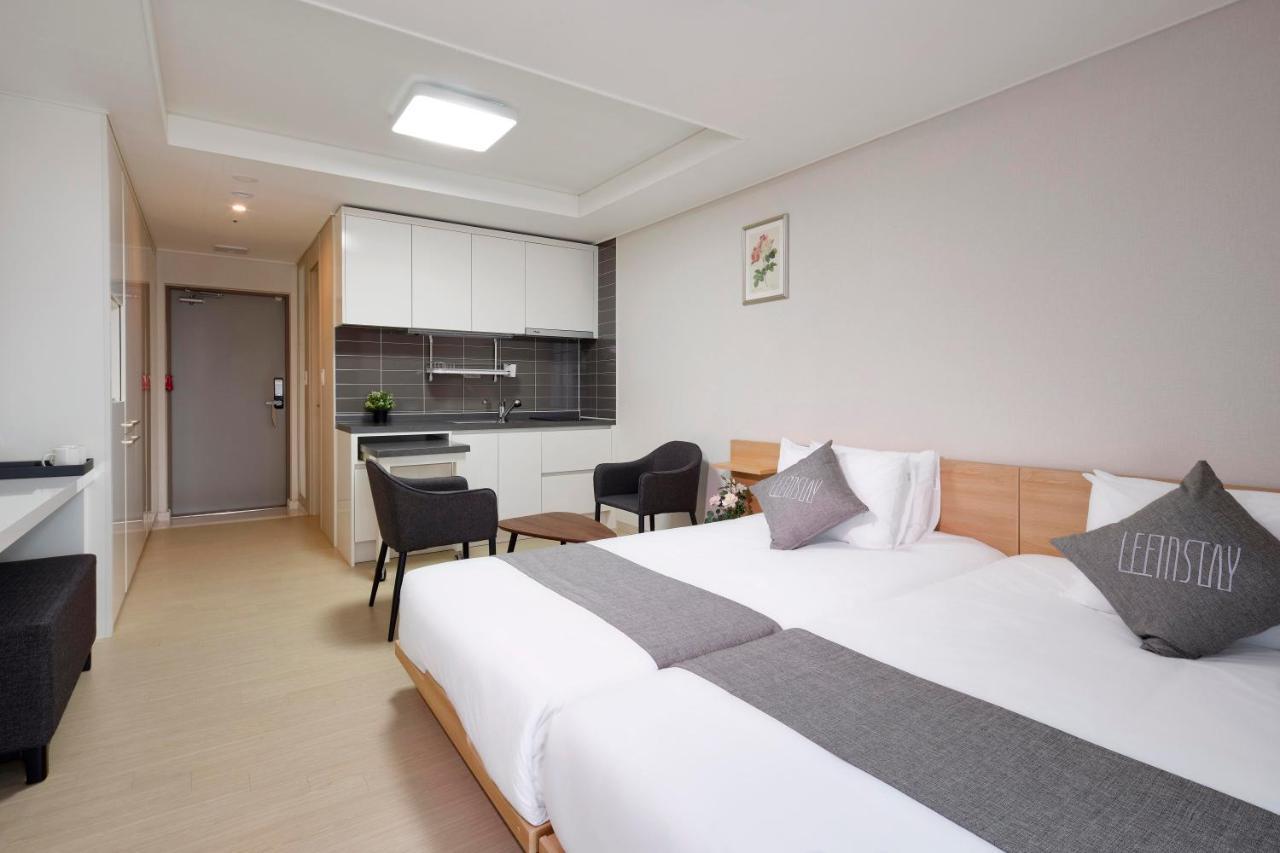 Geoje Leein Stay Hotel Экстерьер фото