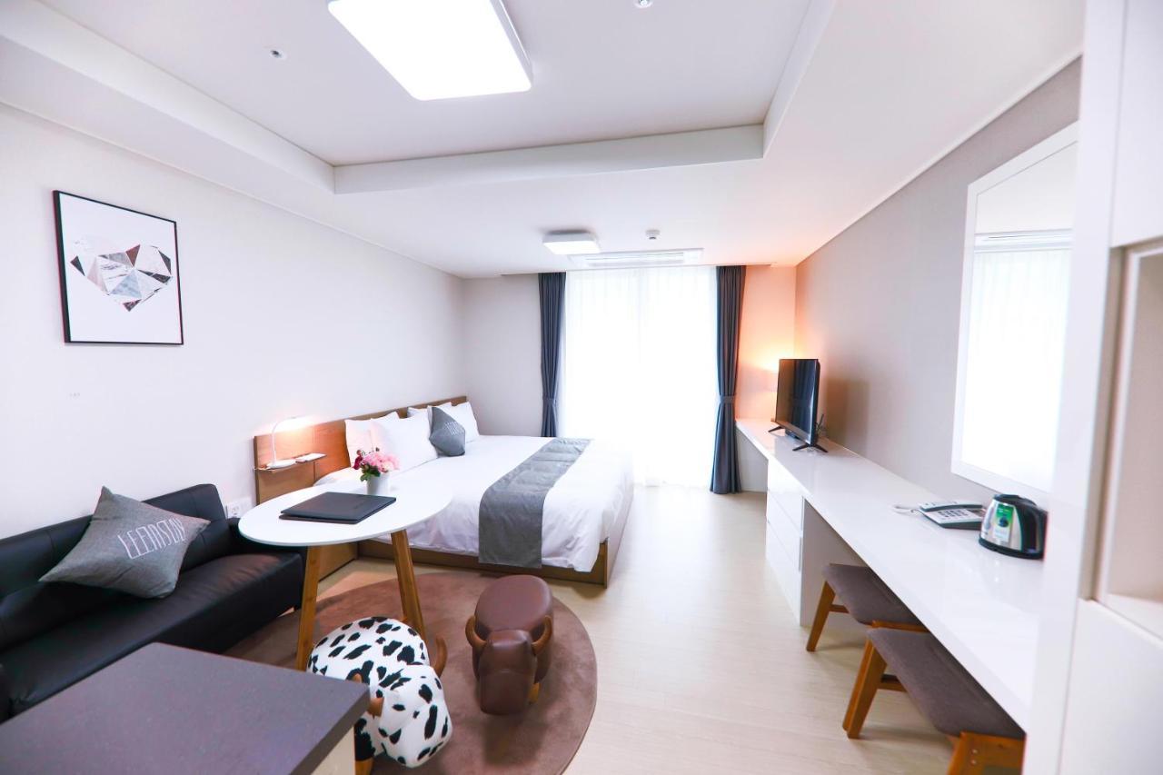 Geoje Leein Stay Hotel Экстерьер фото